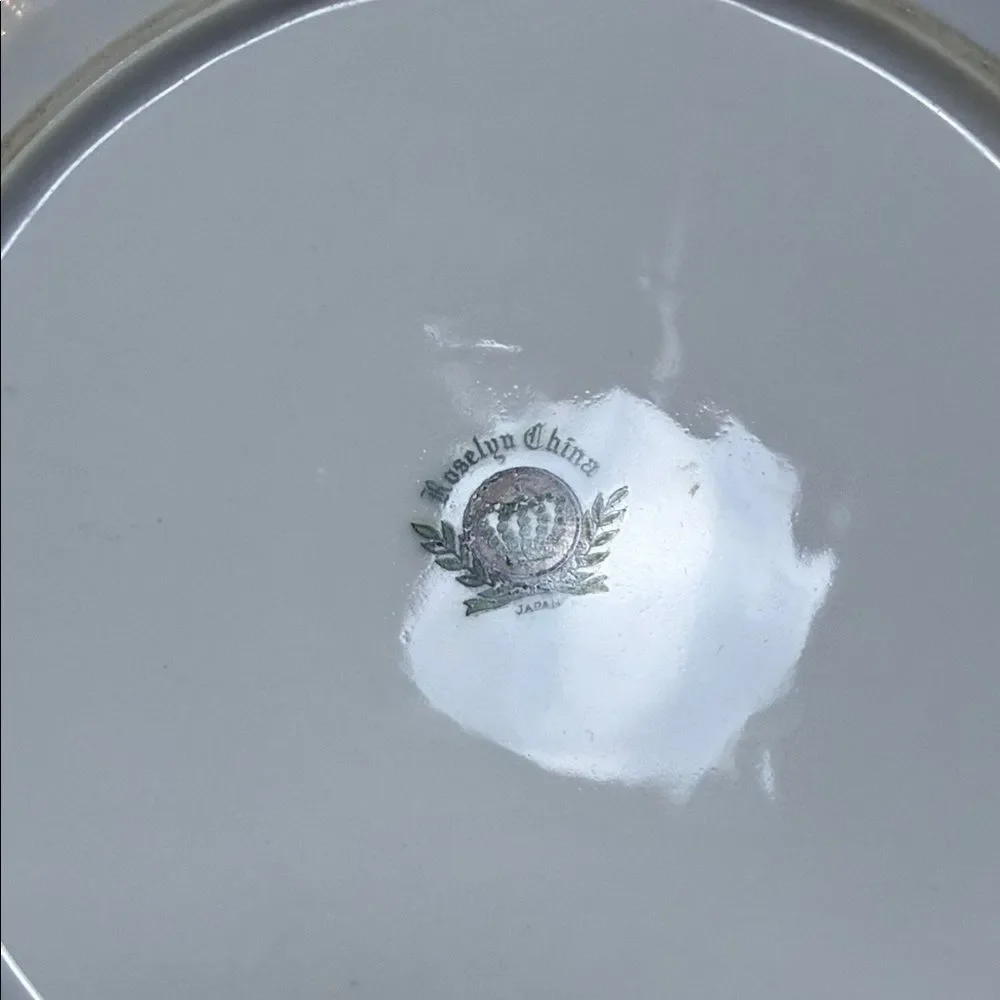 Dogwood by Roselyn Floral 9” Luncheon Plate in White and Green